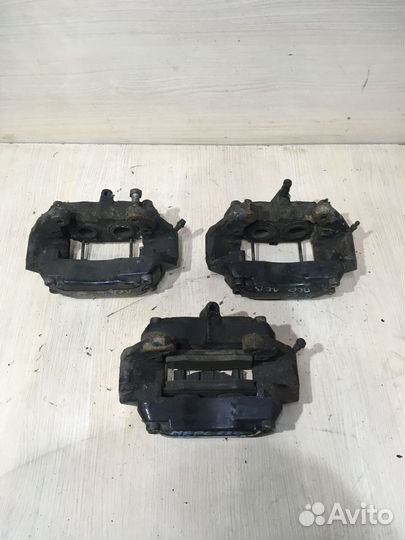 Суппорт тормозной передний левый Mercedes W220