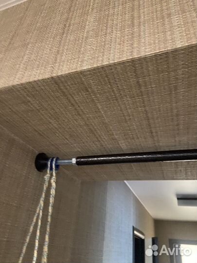 Турник настенный