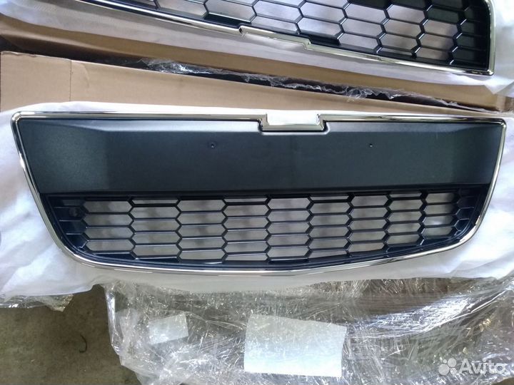Решетка радиатора нижняя Chevrolet Aveo 2 T300 11+