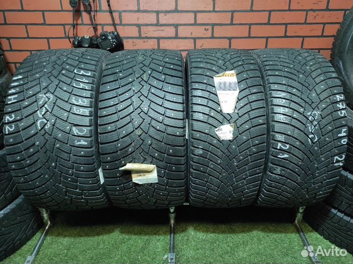 Pirelli Scorpion Ice Zero 2 275/40 R21 и 315/35 R21 107H