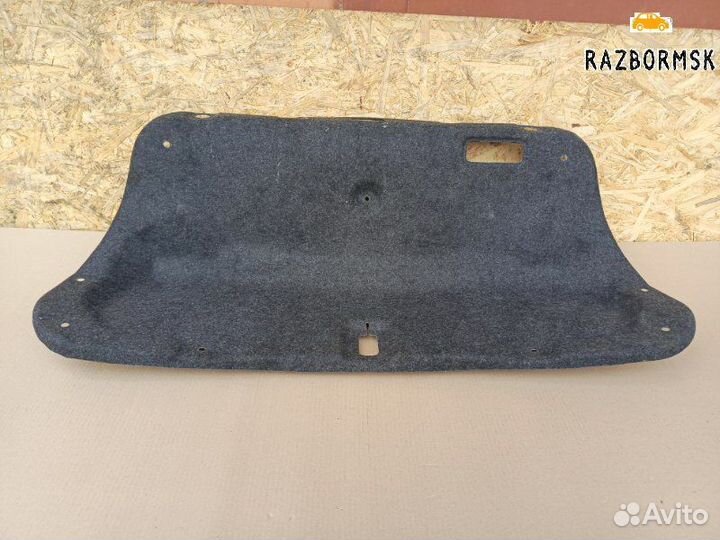 Обшивка задней двери багажника Infiniti Q50