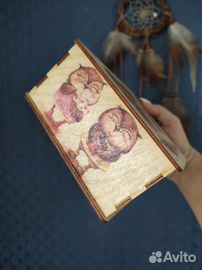 Деревянная шкатулка