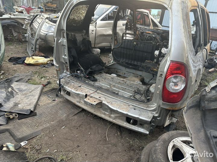 Шевроле нива в разборе