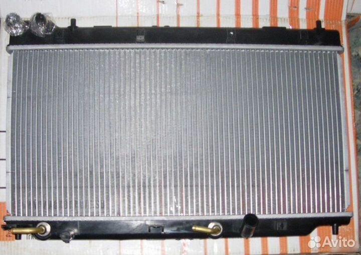 Радиатор Honda Fit
