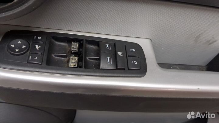 Стеклоподъемник электрический Dodge Nitro, 2007