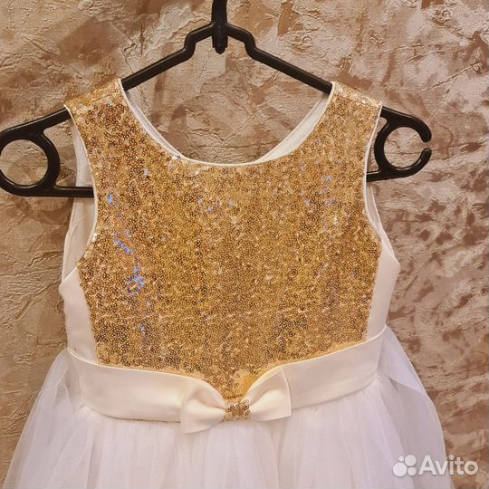 Платье на девочку 134