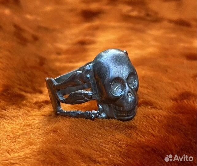 Кольцо адамова голова