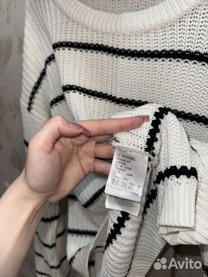 Свитер женский