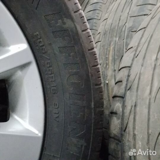 Goodyear EfficientGrip Performance 205/55 R16