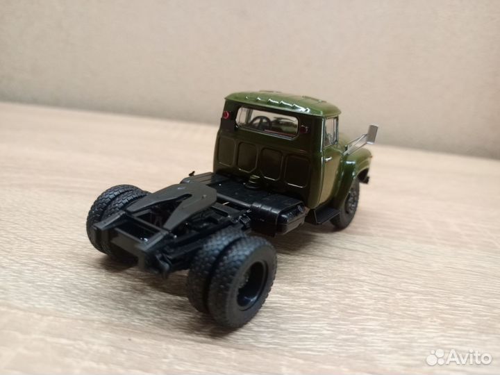 Модель ЗИЛ 130в1 Авто история 1/43