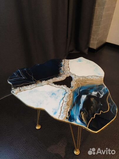 Журнальный столик