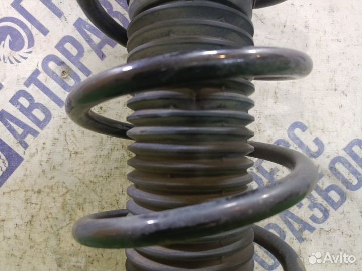 Амортизатор передний левый Volkswagen Jetta седан