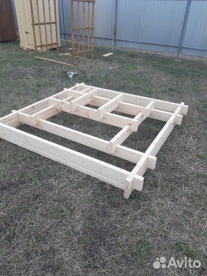 Клумба садовая