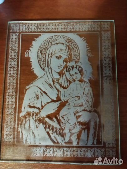 Гравировка зеркал, гравировка фото на дереве