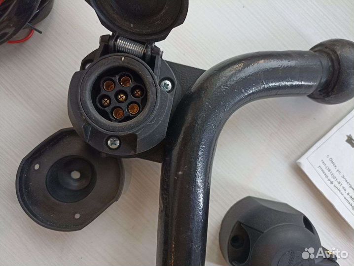 Фаркоп на LADA Vesta св кросс