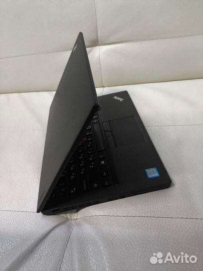 Lenovo thinkpad x260, FHD core I5 6200u/8gb/1Tb