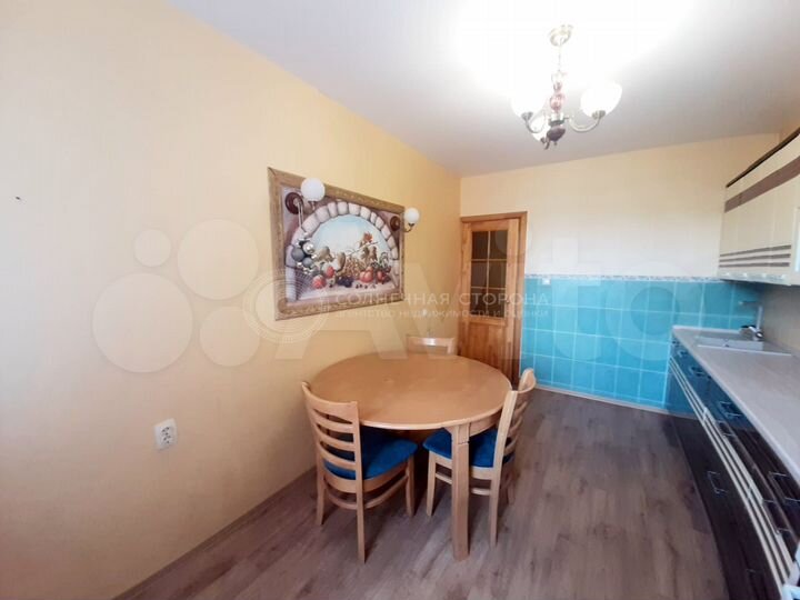 3-к. квартира, 79,3 м², 3/6 эт.