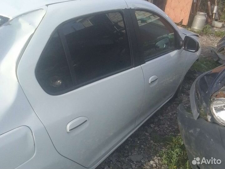 Рено Логан 2 в разборе