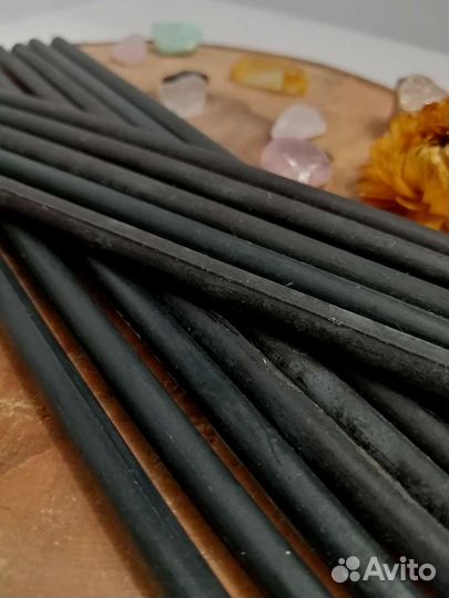 Черные восковые свечи