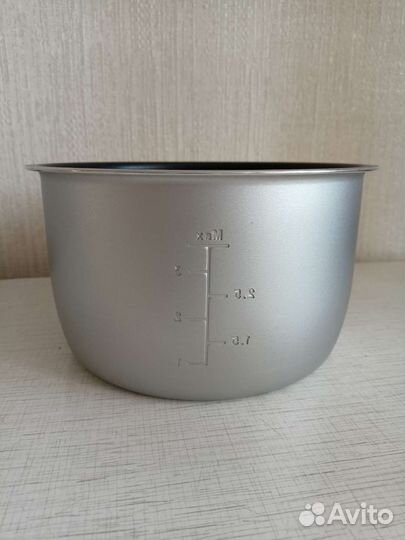 Чаша для мультиварки новая