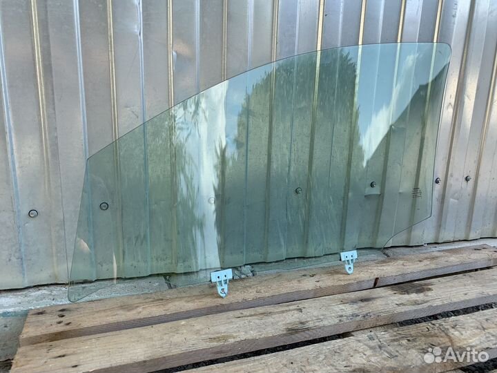 Стекло передней правой двери Nissan Qashqai +2