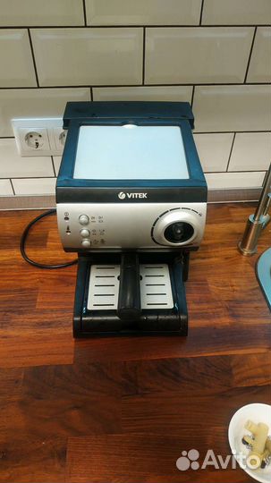 Кофемашина Vitek 1511