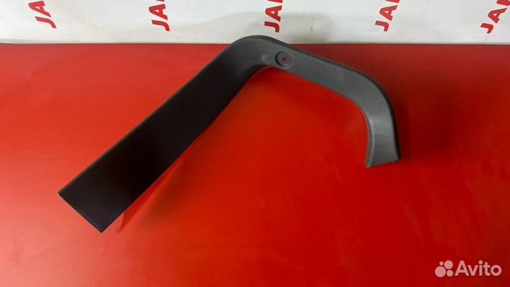 Накладка стойки задняя правая Opel Astra H 1.6