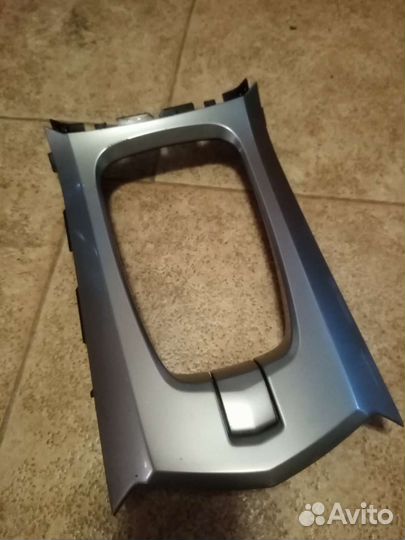 Накладка кпп Cadillac CTS 2