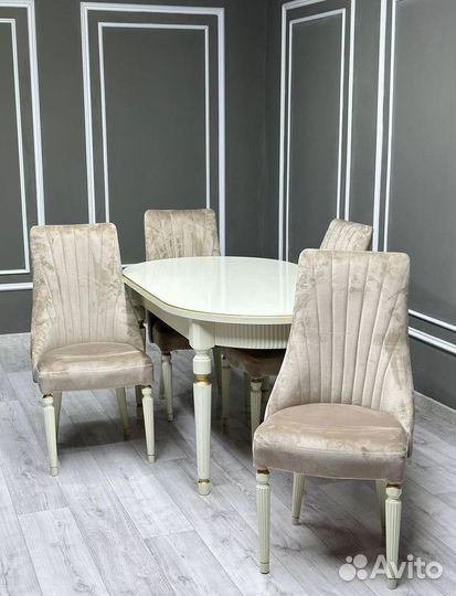 Комплект стол и стулья