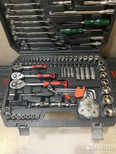 Набор инструментов в подарок