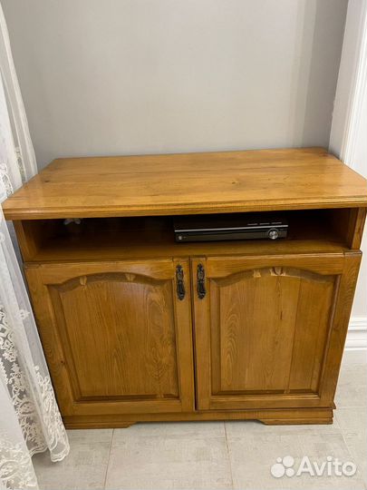 Тумба под телевизор