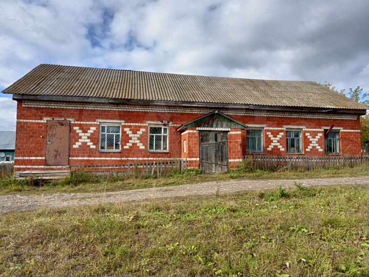 Дом 196,9 м² на участке 2,09 га