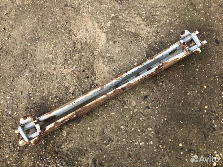 Усилитель бампера заднего Toyota Corolla e120