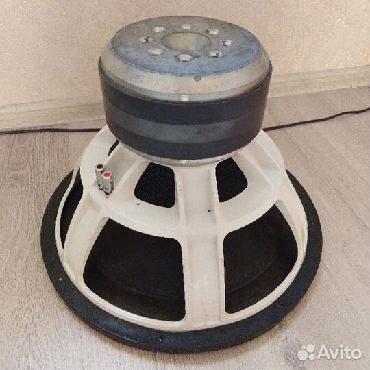 Продам сабвуфер