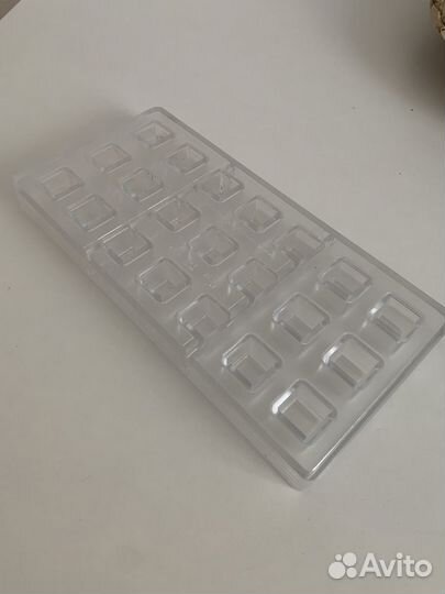 Поликарбонатная форма