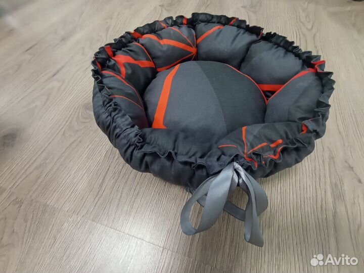 Лежанка для кошек и собак новая