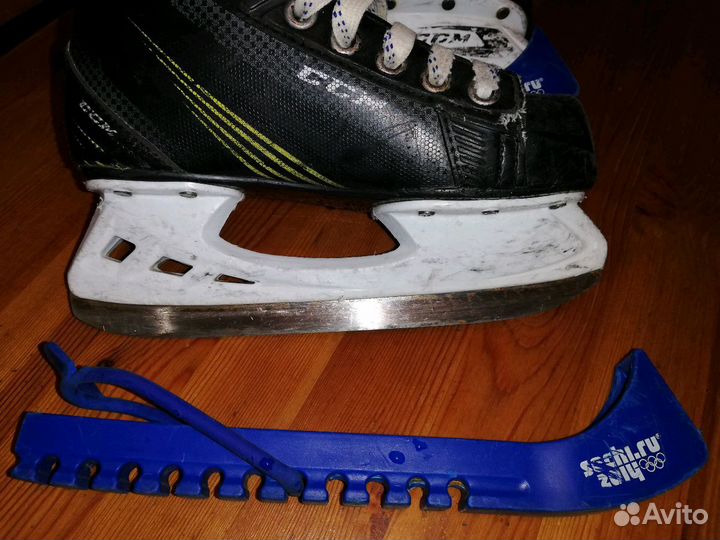 Коньки подростковые CCM IO52