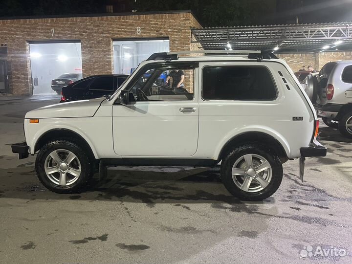 LADA 4x4 (Нива) 1.7 МТ, 2004, 29 000 км