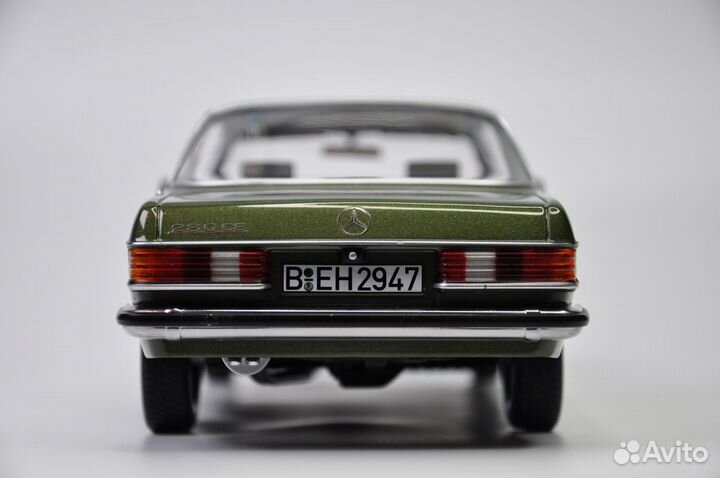 Mercedes-Benz 280CE W123 (C123) Coupe (1980) 1:18