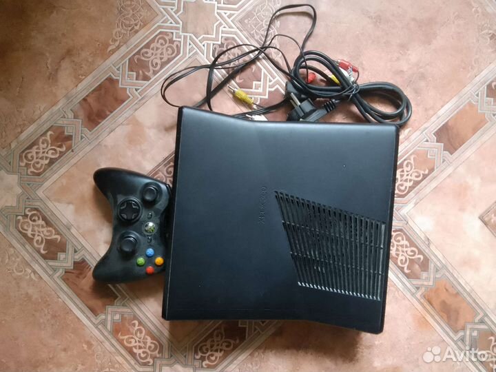 Xbox360 с 1 джойстиком рабочий