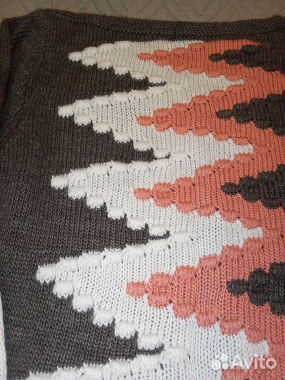 Свитер женский