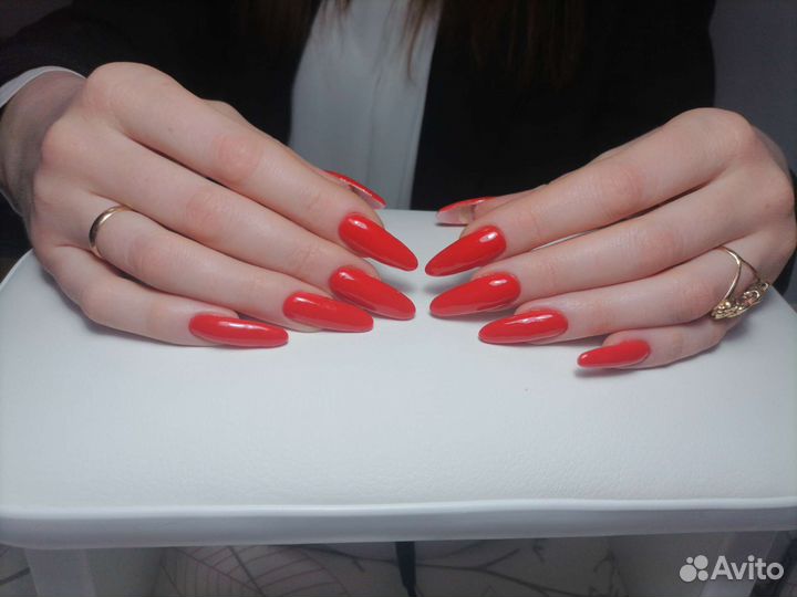 Маникюр и педикюр