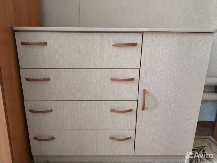 Шкаф и комод