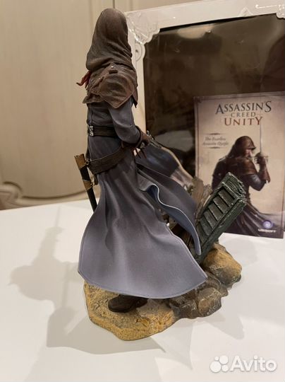 Фигурка из игр assassins creed unity