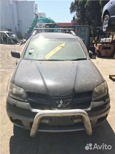 Разбор на запчасти Mitsubishi Outlander