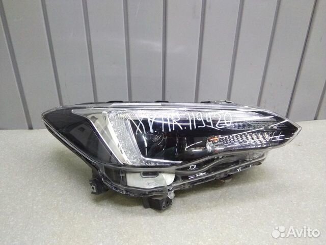 Фара правая Subaru XV (G33 G43) 2011