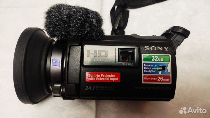 Видеокамера sony HDR-PJ780E с штативом