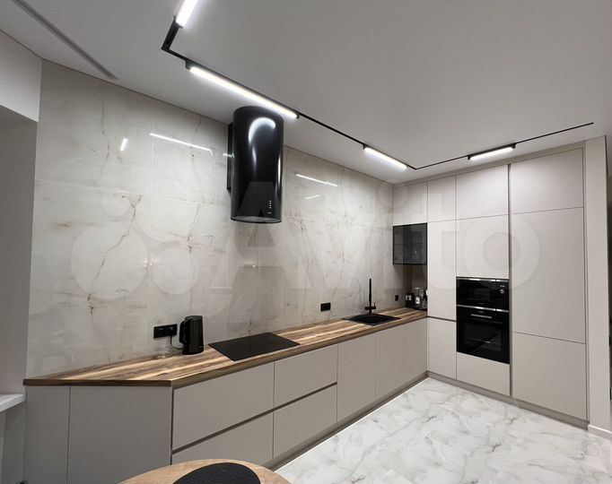 2-к. квартира, 82 м², 7/14 эт.