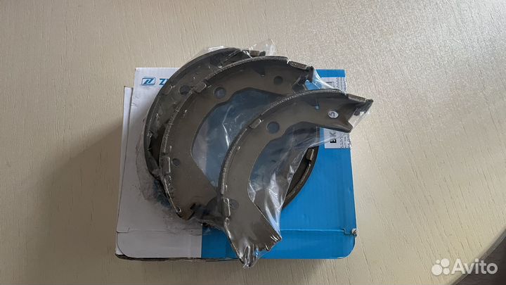 Комплект тормозных колодок ручника