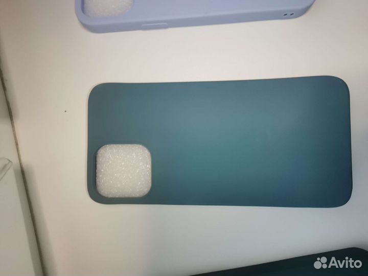 Чехол на iPhone